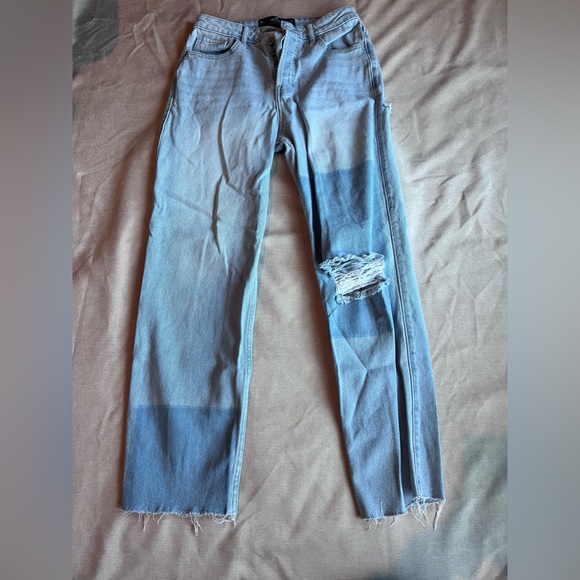 Hollister Ultra High Rise Vintage Straight Jeans Distressed Womens 5R W27 L27 - Picture 2 of 4